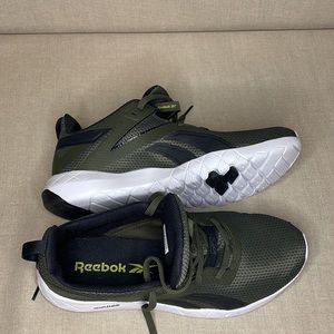 Men's Reebok sneakers with MegaFlexagon technology.